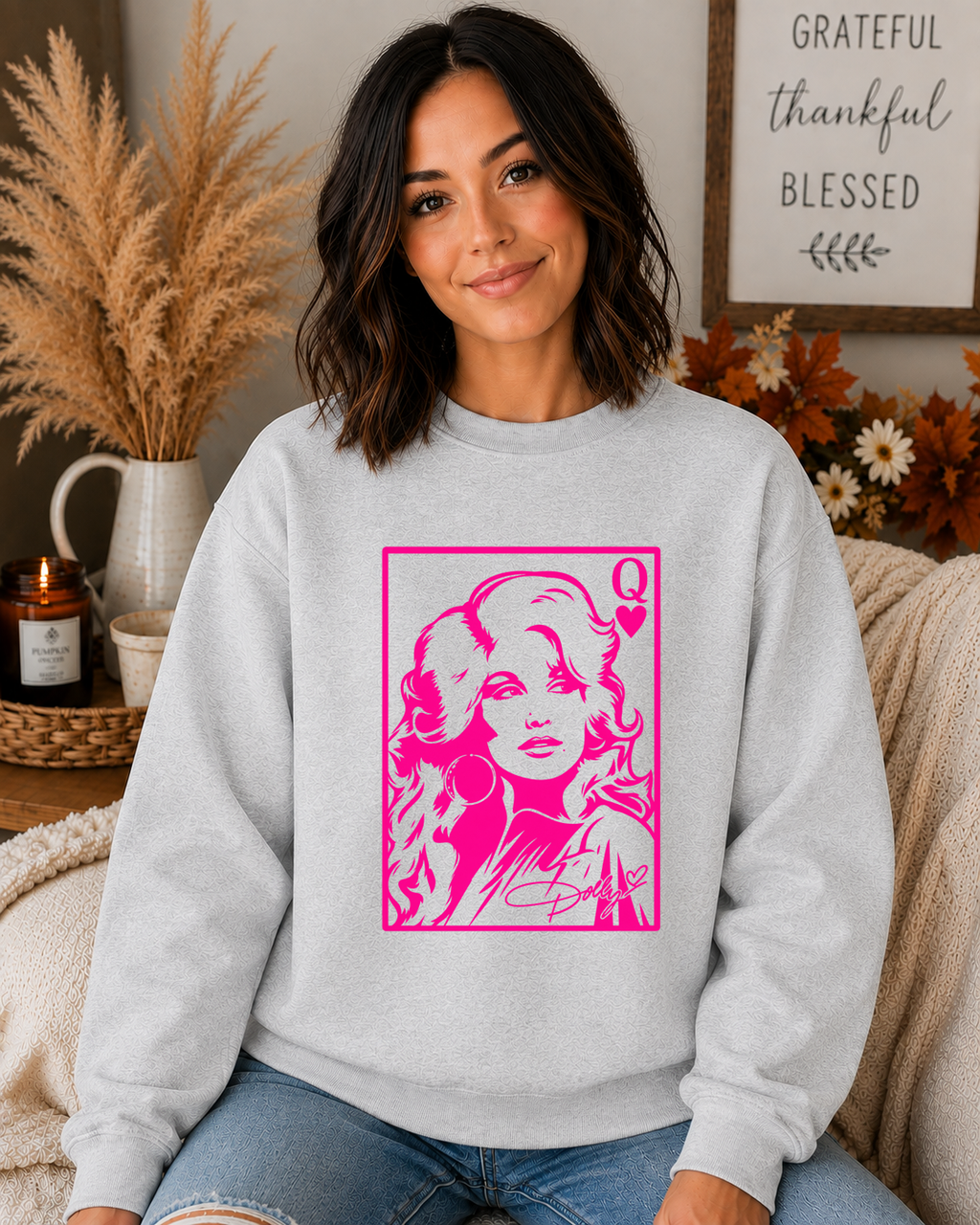 Dolly Parton Queen of Hearts Gildan Sweatshirt | Country Music Graphic Crewneck | Dolly Fan Gift | Sentimental Country Music Sweatshirt