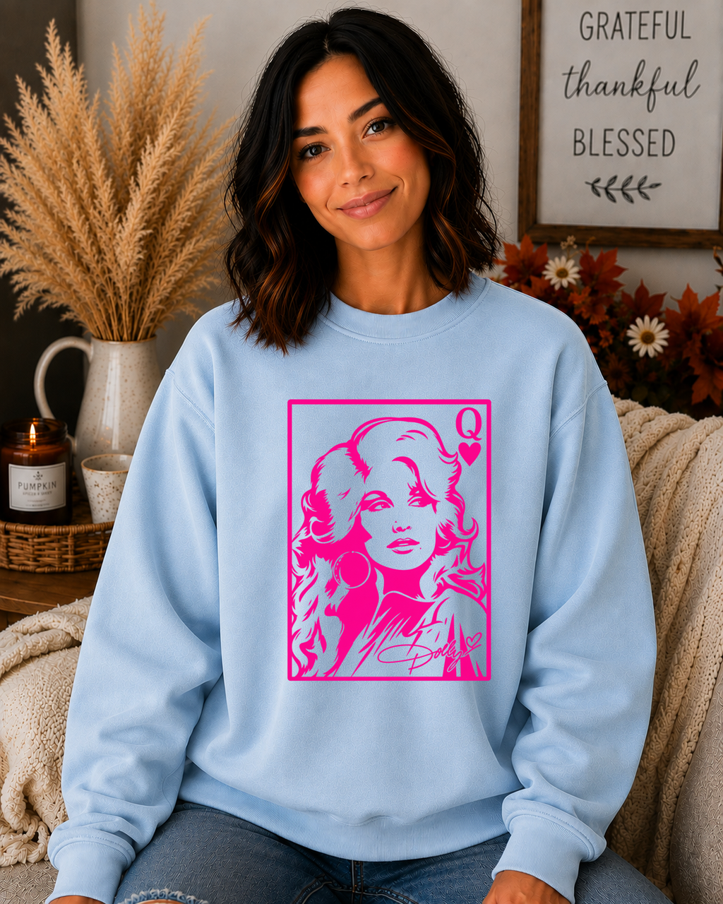 Dolly Parton Queen of Hearts Gildan Sweatshirt | Country Music Graphic Crewneck | Dolly Fan Gift | Sentimental Country Music Sweatshirt