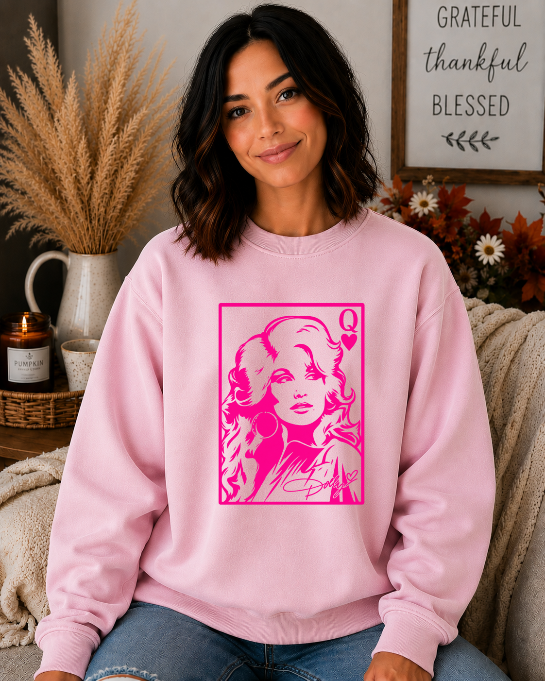 Dolly Parton Queen of Hearts Gildan Sweatshirt | Country Music Graphic Crewneck | Dolly Fan Gift | Sentimental Country Music Sweatshirt