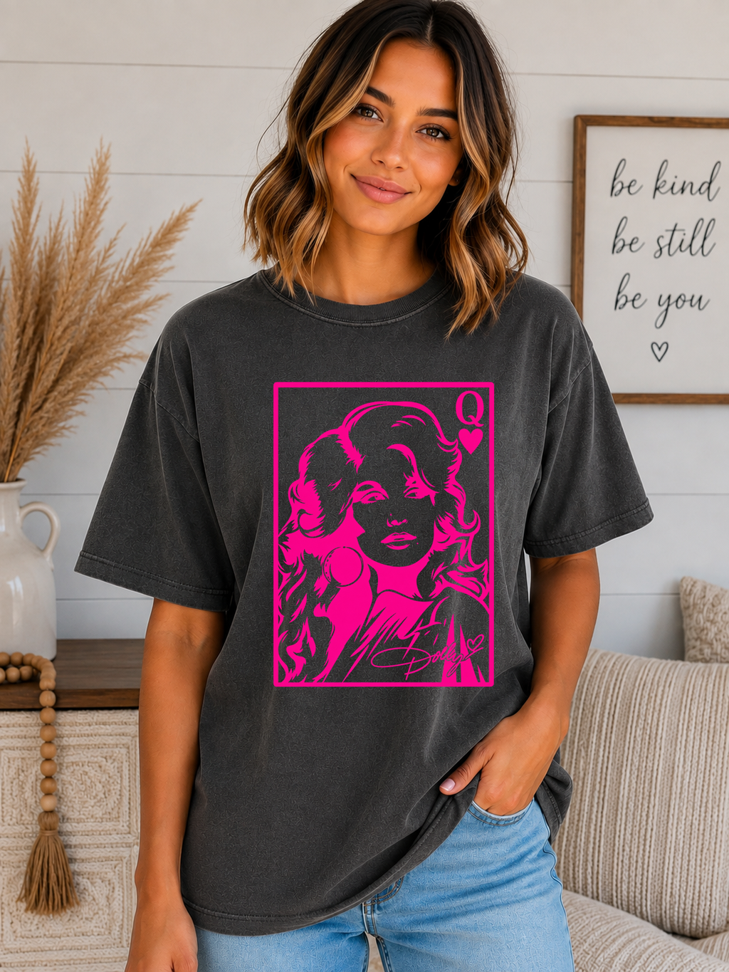 Dolly Parton Queen of Hearts Comfort Colors T-Shirt | Country Music Graphic Tee | Pink Dolly Inspired Shirt | Southern Country Music Tee