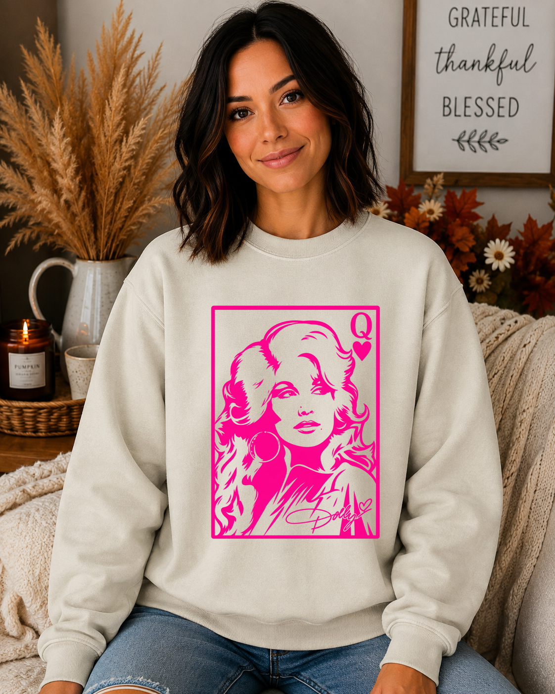 Dolly Parton Queen of Hearts Gildan Sweatshirt | Country Music Graphic Crewneck | Dolly Fan Gift | Sentimental Country Music Sweatshirt