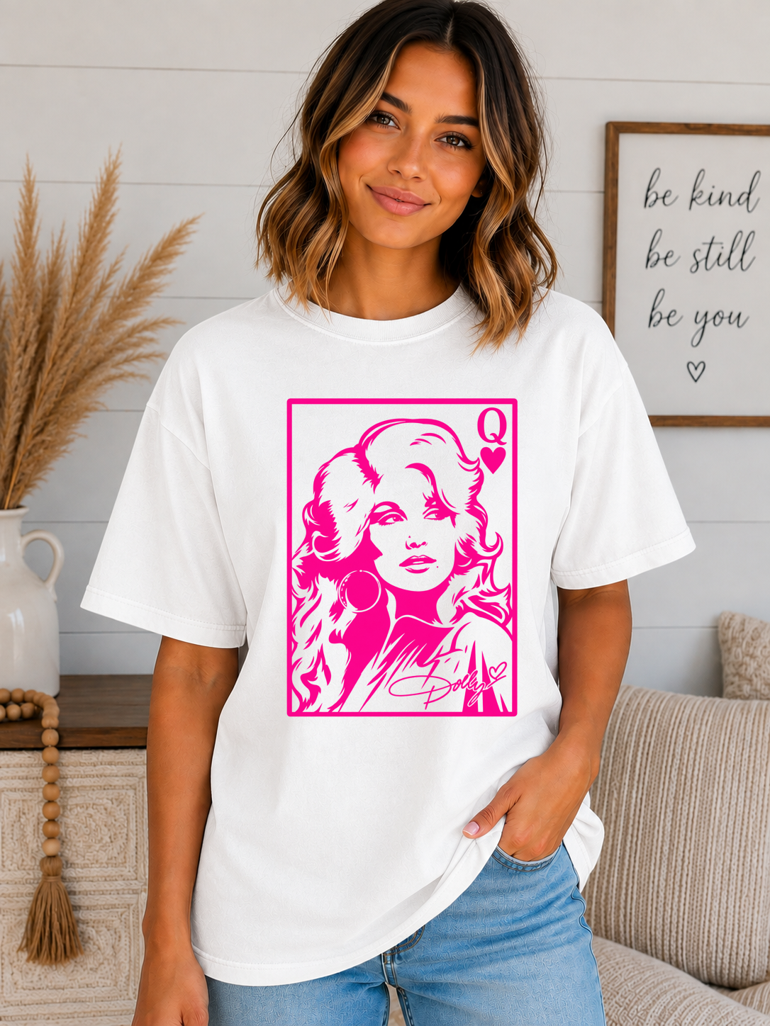 Dolly Parton Queen of Hearts Comfort Colors T-Shirt | Country Music Graphic Tee | Pink Dolly Inspired Shirt | Southern Country Music Tee