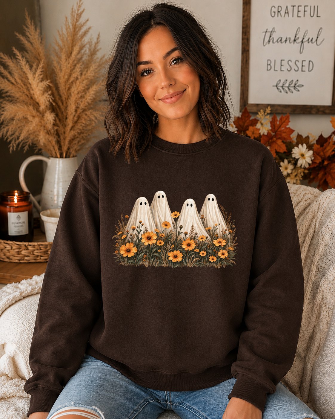 Gildan Fall Ghost Floral Sweatshirt – Cute Vintage Halloween Ghosts & Wildflowers Cozy Autumn Graphic Crewneck