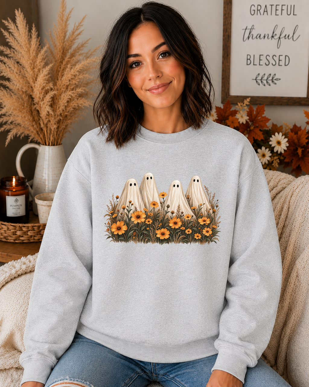 Gildan Fall Ghost Floral Sweatshirt – Cute Vintage Halloween Ghosts & Wildflowers Cozy Autumn Graphic Crewneck
