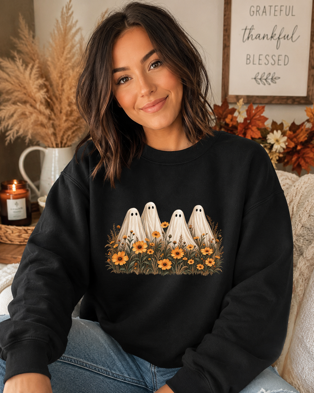 Gildan Fall Ghost Floral Sweatshirt – Cute Vintage Halloween Ghosts & Wildflowers Cozy Autumn Graphic Crewneck