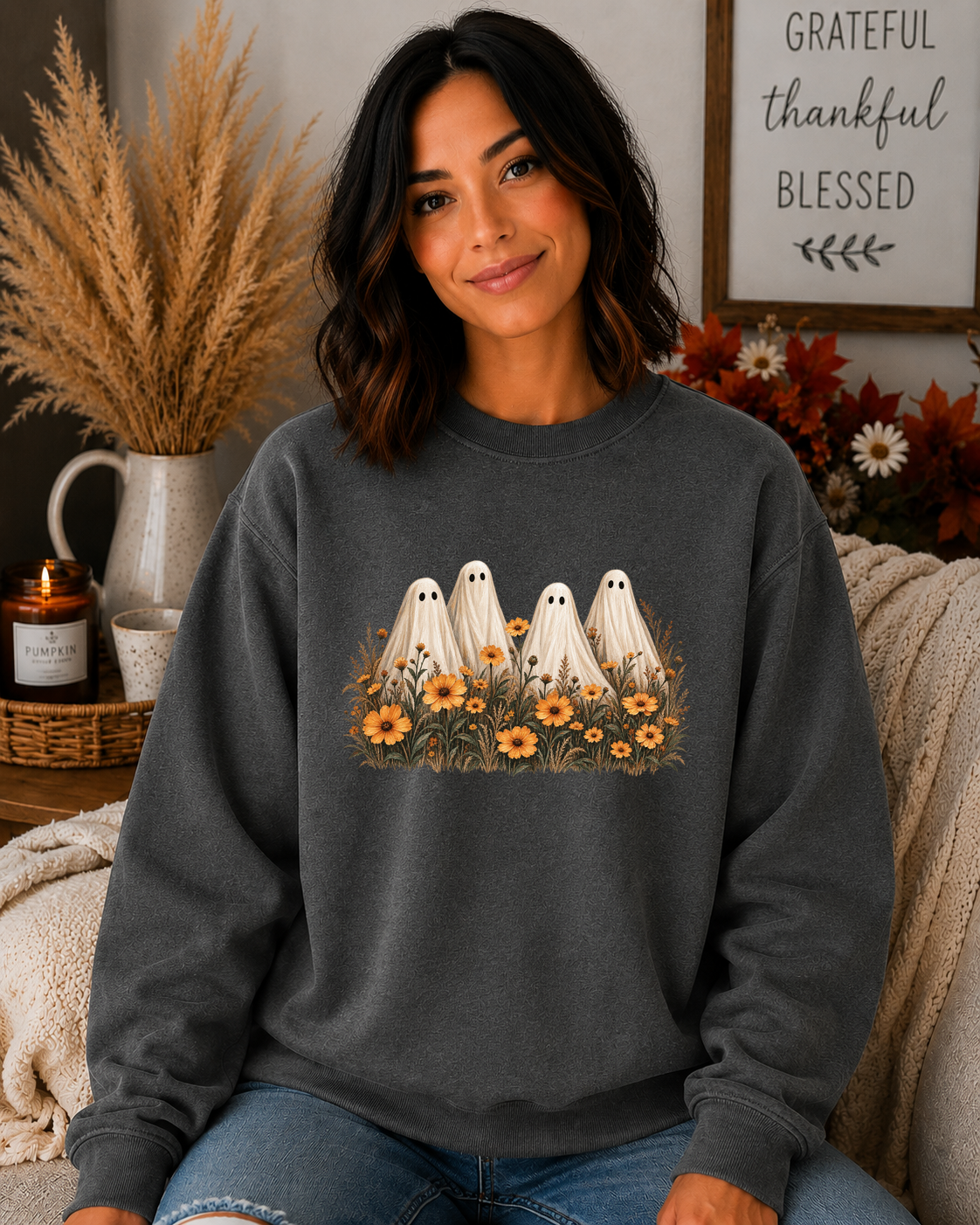 Gildan Fall Ghost Floral Sweatshirt – Cute Vintage Halloween Ghosts & Wildflowers Cozy Autumn Graphic Crewneck