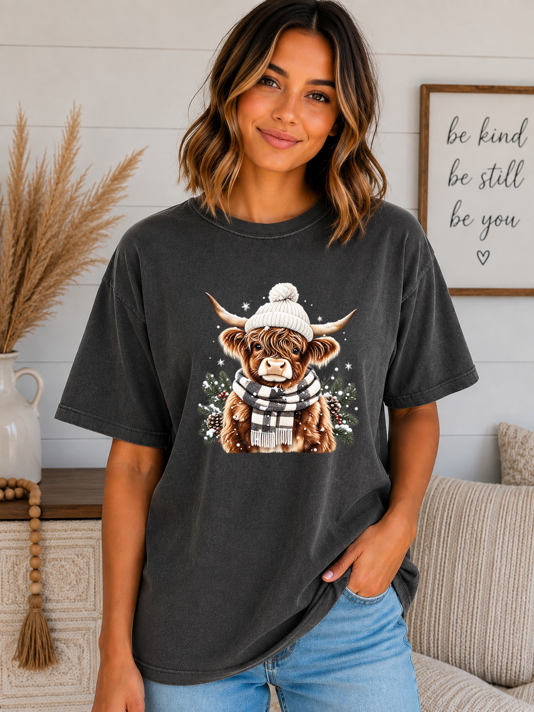Cozy Highland Cow Christmas Comfort Colors T-Shirt – Winter Highland Cow Graphic Tee, Cute Holiday Shirt, Rustic Christmas Tee