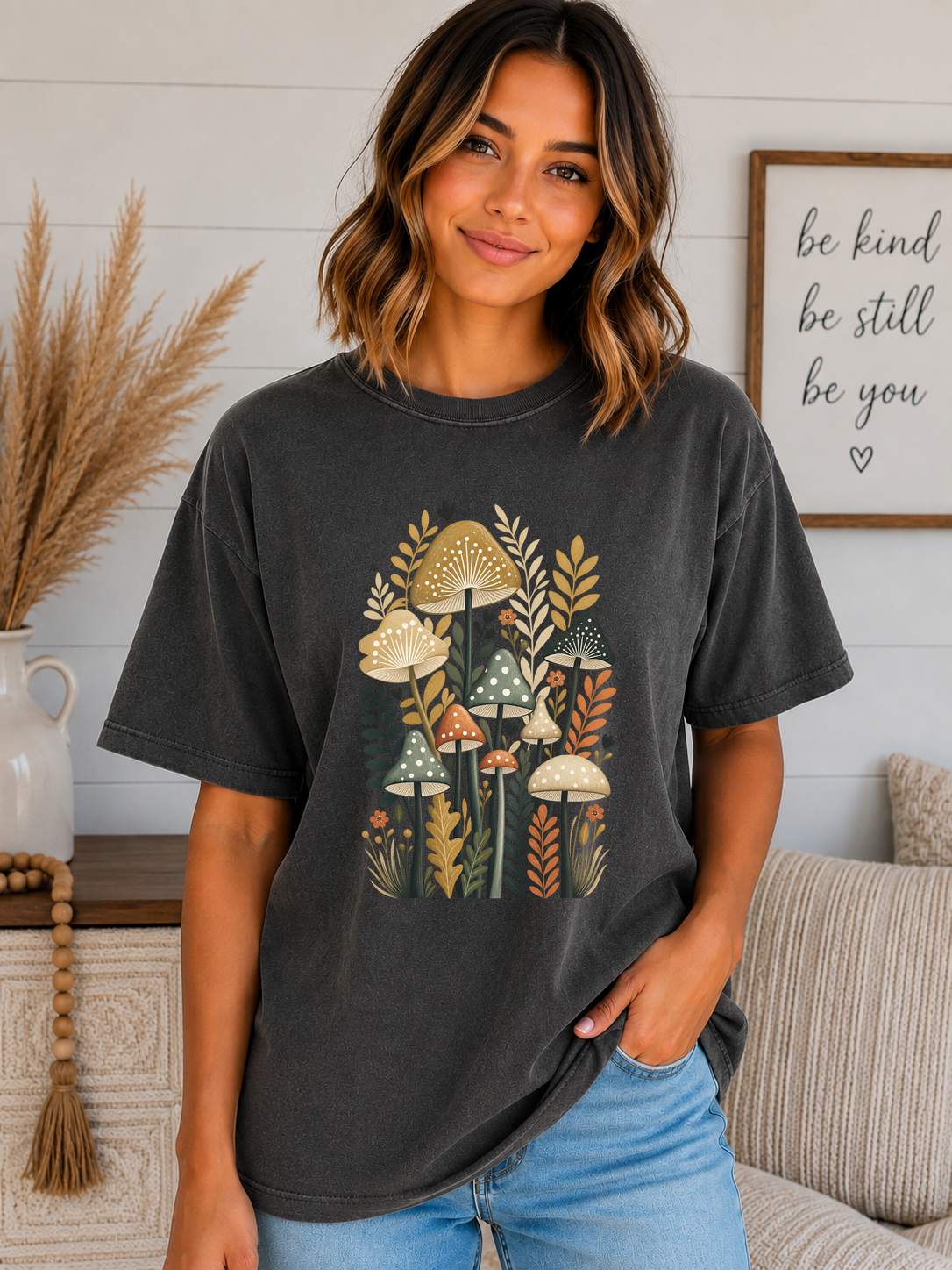 Comfort Colors Mushroom T-Shirt – Retro Botanical Mushroom Graphic Tee, Boho Woodland Nature Shirt, Cottagecore Floral Tee